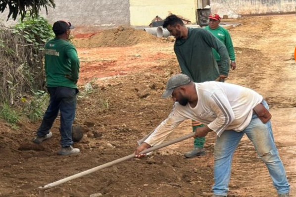 Prefeitura de Itinga do Maranhão executa obra de drenagem na Rua da Baixada, em Cajuapara